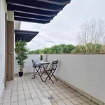 Lovely Flat With Swimming Pool *