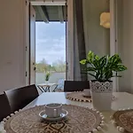 公寓 Lovely Flat With Swimming Pool