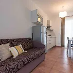 Lovely Flat With Swimming Pool 公寓 比比翁
