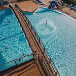公寓 Lovely Flat With Swimming Pool 比比翁