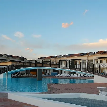 Apartman Lovely Flat With Swimming Pool Bibione Bibione