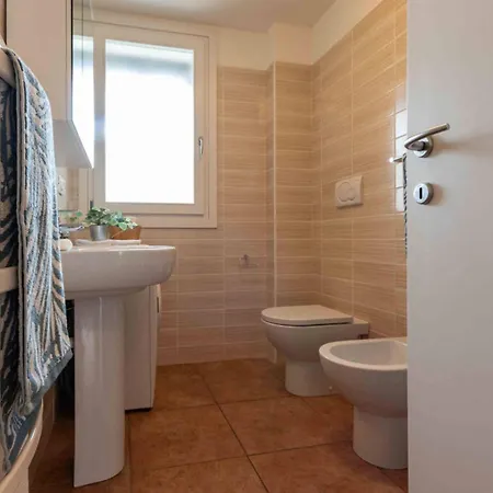 公寓 Lovely Flat With Swimming Pool 比比翁