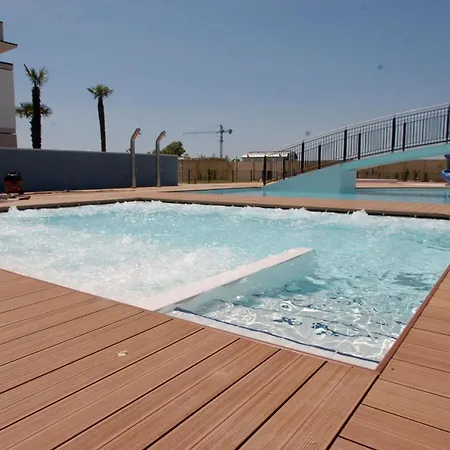 Daire Lovely Flat With Swimming Pool